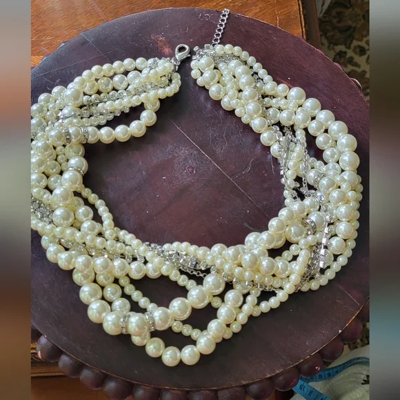 Vintage Cream and Silver Multi-Strand Necklace - Picture 9 of 15